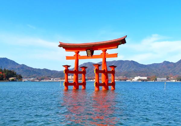 ���ܻ��ʰ·ݤΡֵ���פǤϼ�ͳ�����򤪳ڤ��ߡ�