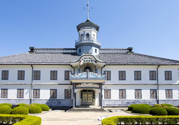 ʸ�������ξ�ħ�Ǥ��ꡢ�������������Ū�ʡֵ��������ۡפ��ܤ�����������쳫�ҳع����ˡ����ΰվ��κ����˹����줿��̣�򿼤��Τ�ʤ顢�������դ����ؤ��礫���ޤ����������������ؤξ�Ǯ���������͡����ɤ�ʻפ��Ǥ��γؤӼˤ��ۤ����Τ�������ʹ���ʤ����뤳�Ȥǡ�Ħ��䥹�ƥ�ɥ��饹���̤��������΢¦�ˤ��봶ưŪ��ʪ�줬���䤫���ɤ�ޤ���ñ�ʤ븫�ؤ�Ķ��������Ū��ȯ�����������θ���ɤ�����