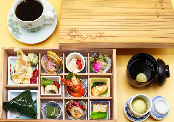 【伊予灘ものがたりでのお食事「内子杉で彩る和洋折衷料理『和杉膳』」】地元の有名レストランが提供する美味しい料理に舌つづみ☆