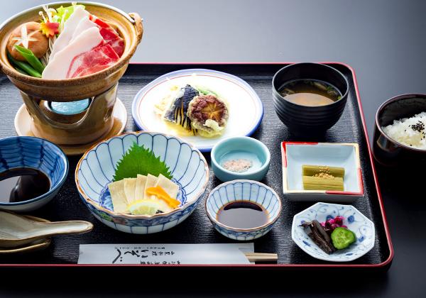 ���뿩�ϡֻ�Τ���������١פˤơ��ߤ�̣�Ф�������̣�臘�����Τ������Ѱա��ᥤ��Ρ֤ܤ�����פ���������ŷ����������Ѥ�������ۤɤ˹��������ʻ�λݤߤȤ��н��ο��ߤ��Τ�Ĥ��鲹��ޤ�������ˡ���������Ʀ�λݤߤ��ͤޤä����٤����ջɤ���Ϥ��ᡢ�ϸ���ڤ�ŷ�פ�伫�����ƥ����ҥ���Τ��Ӥʤɡ������ηäߤ�����˶Ž̡��Ǻ������̣�襤��¸ʬ�˳ڤ���롢���⤪ʢ������������ʡ�ΤҤȤȤ����Ϥ����ޤ����ʲ����󶡡���Τ���������١�