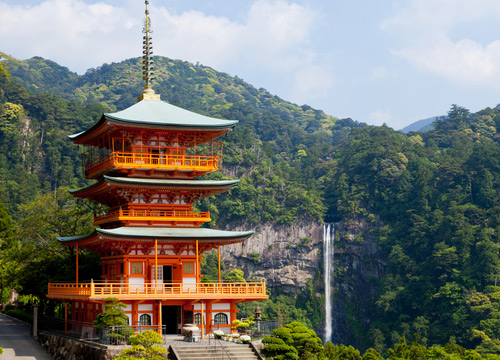 青岸渡寺 | 西国三十三ヶ所 一番札所 | お遍路ツアー